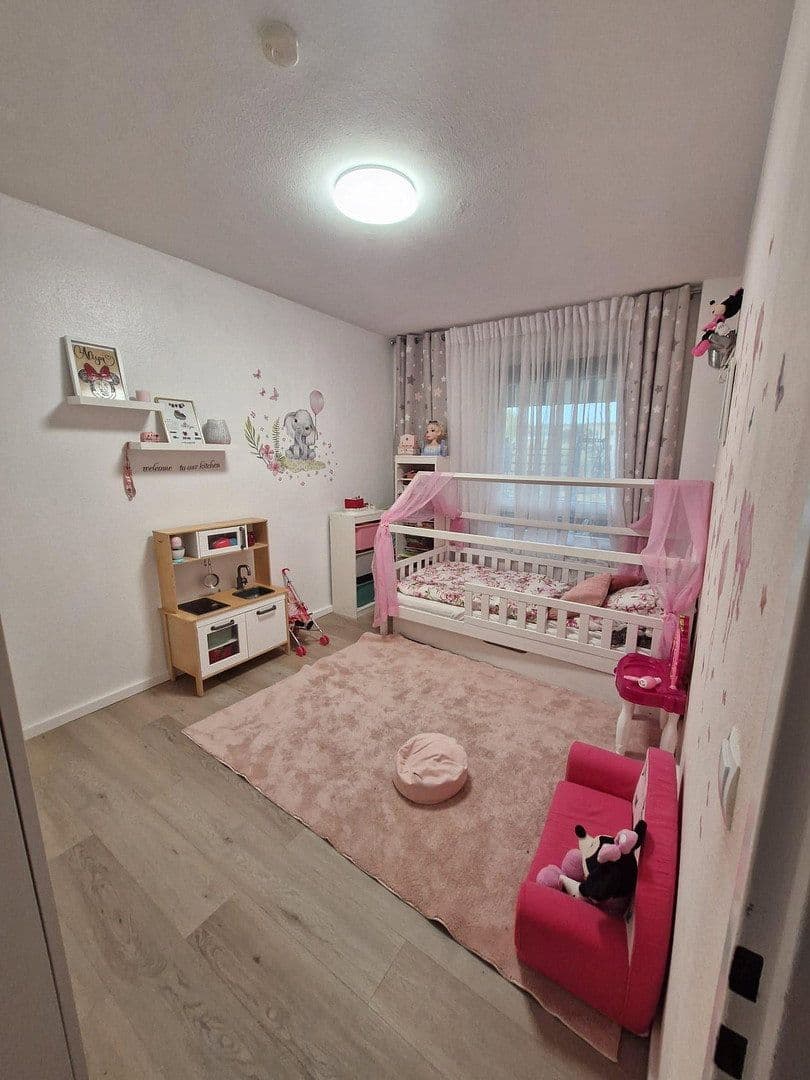 Prodej bytu 4+1 83 m², Geschwister-Scholl-Straße 15, Wiesbaden, Hessen Prodej bytu 4+1 83 m², Geschwister-Scholl-Straße 15, Wiesbaden, Hessen