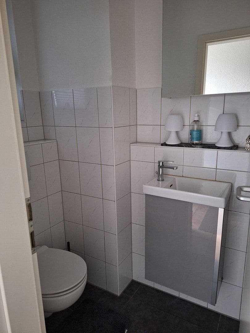 Prodej domu 133 m², pozemek 204 m², Düsseldorf, Severní Porýní-Vestfálsko Prodej domu 133 m², pozemek 204 m², Düsseldorf, Severní Porýní-Vestfálsko