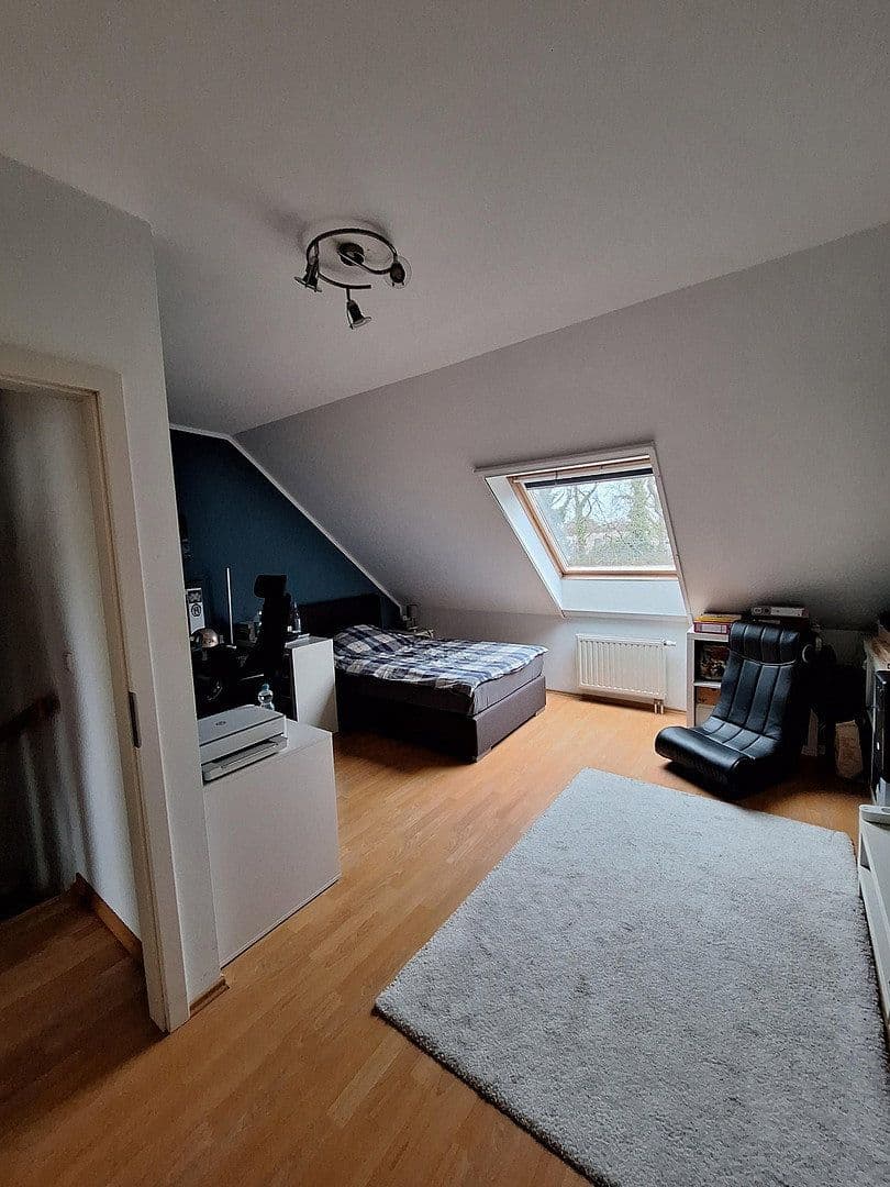 Prodej domu 133 m², pozemek 204 m², Düsseldorf, Severní Porýní-Vestfálsko Prodej domu 133 m², pozemek 204 m², Düsseldorf, Severní Porýní-Vestfálsko