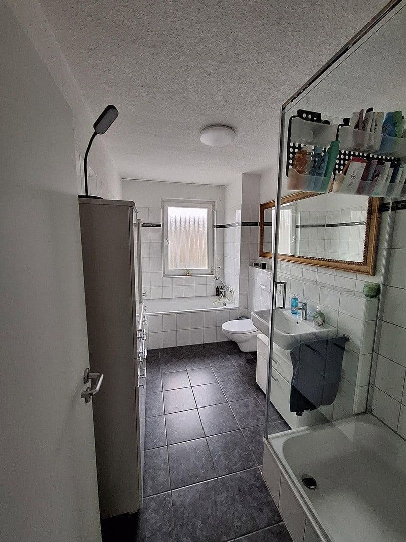 Prodej domu 133 m², pozemek 204 m², Düsseldorf, Severní Porýní-Vestfálsko Prodej domu 133 m², pozemek 204 m², Düsseldorf, Severní Porýní-Vestfálsko
