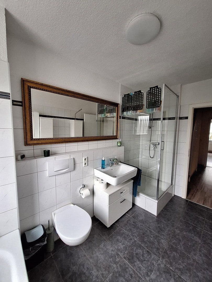 Prodej domu 133 m², pozemek 204 m², Düsseldorf, Severní Porýní-Vestfálsko Prodej domu 133 m², pozemek 204 m², Düsseldorf, Severní Porýní-Vestfálsko