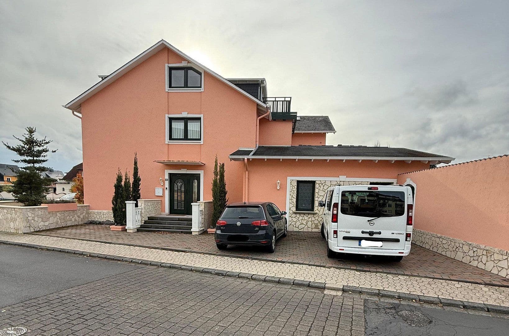 Prodej domu 280 m², pozemek 564 m², Kruft, Porýní-Falc Prodej domu 280 m², pozemek 564 m², Kruft, Porýní-Falc