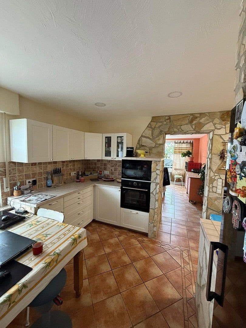 Prodej domu 280 m², pozemek 564 m², Kruft, Porýní-Falc Prodej domu 280 m², pozemek 564 m², Kruft, Porýní-Falc