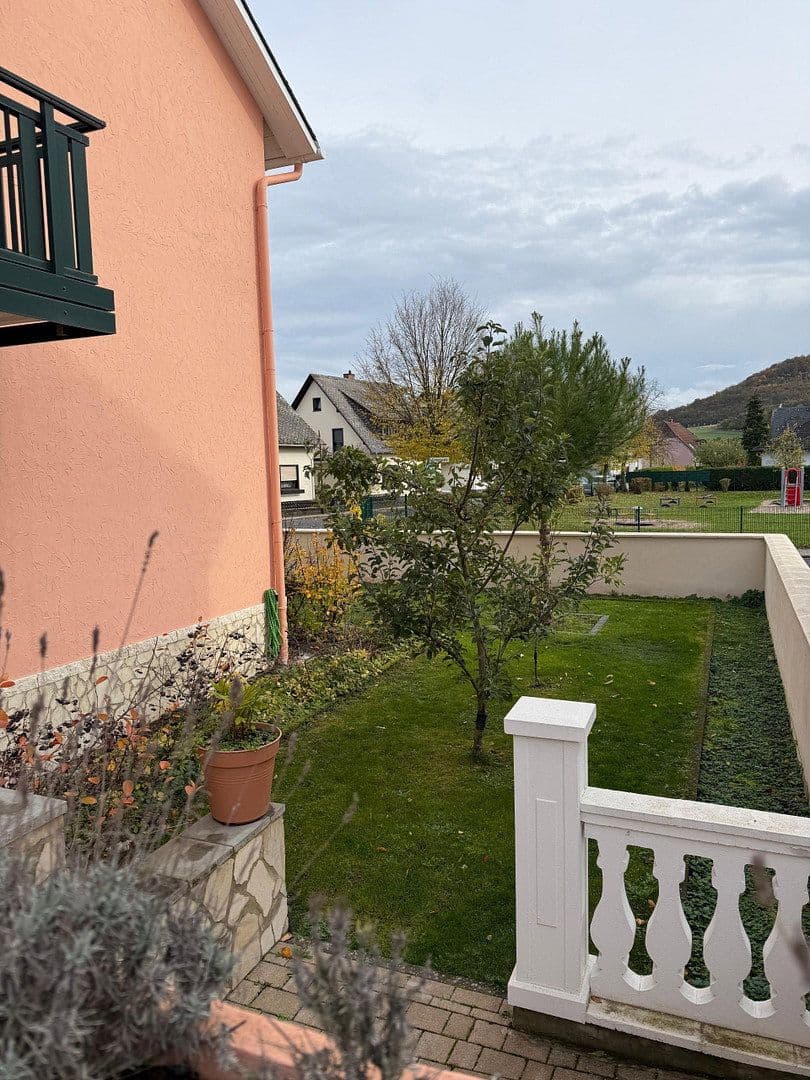 Prodej domu 280 m², pozemek 564 m², Kruft, Porýní-Falc Prodej domu 280 m², pozemek 564 m², Kruft, Porýní-Falc