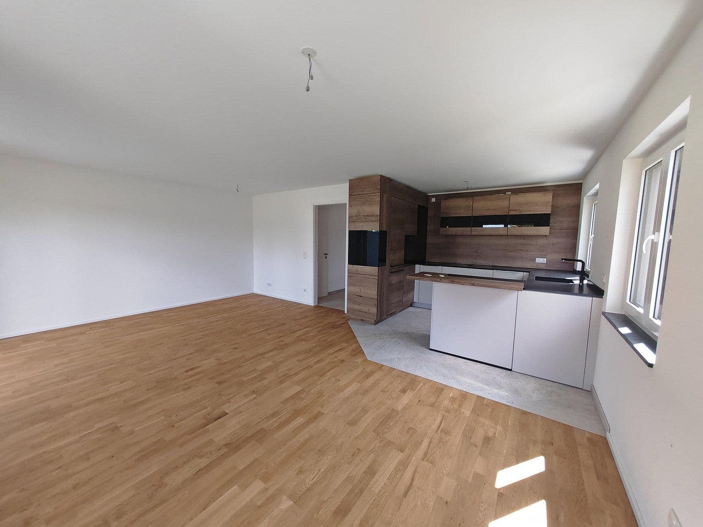Prodej domu 175 m², pozemek 260 m², Erlenweg, Brunnthal, Bavorsko Prodej domu 175 m², pozemek 260 m², Erlenweg, Brunnthal, Bavorsko