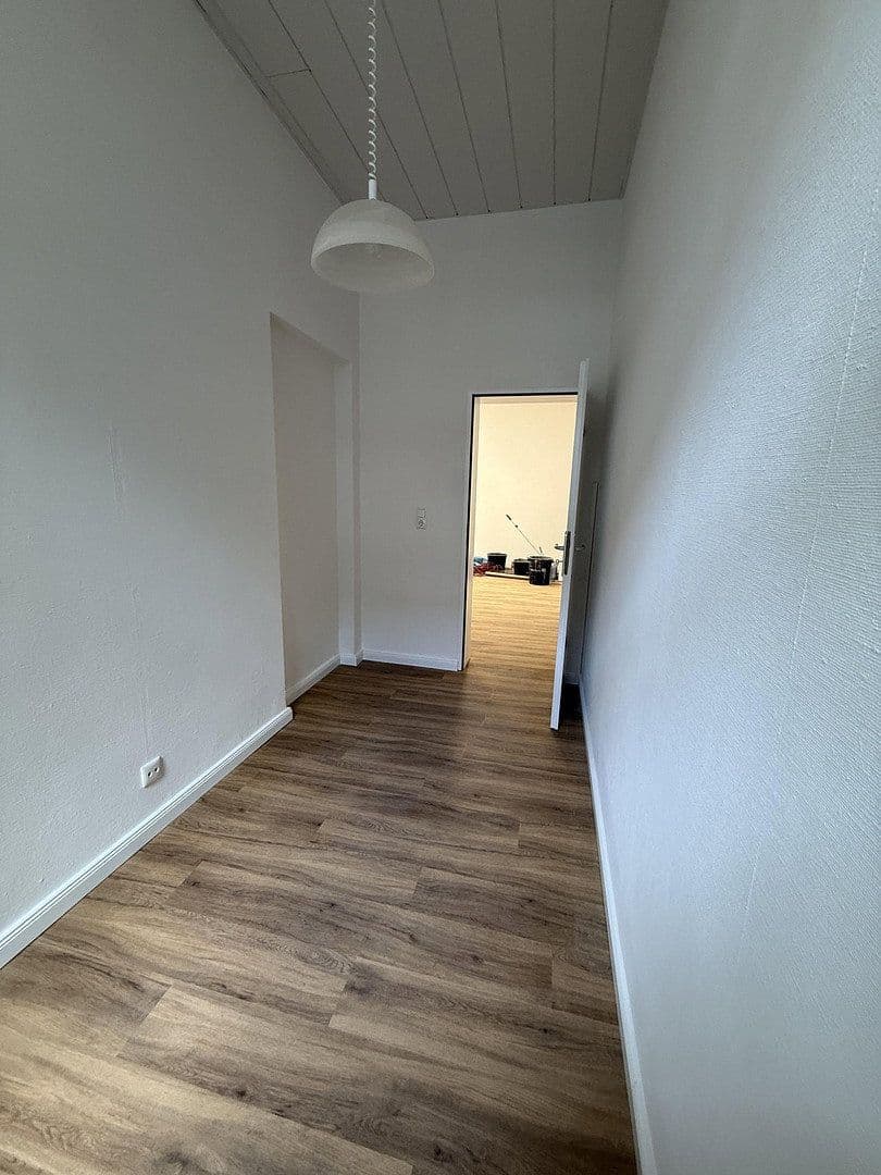 Pronájem nebytového prostoru 126 m², Bahnhofstr. 2, Bad Schwartau, Šlesvicko-Holštýnsko Pronájem nebytového prostoru 126 m², Bahnhofstr. 2, Bad Schwartau, Šlesvicko-Holštýnsko