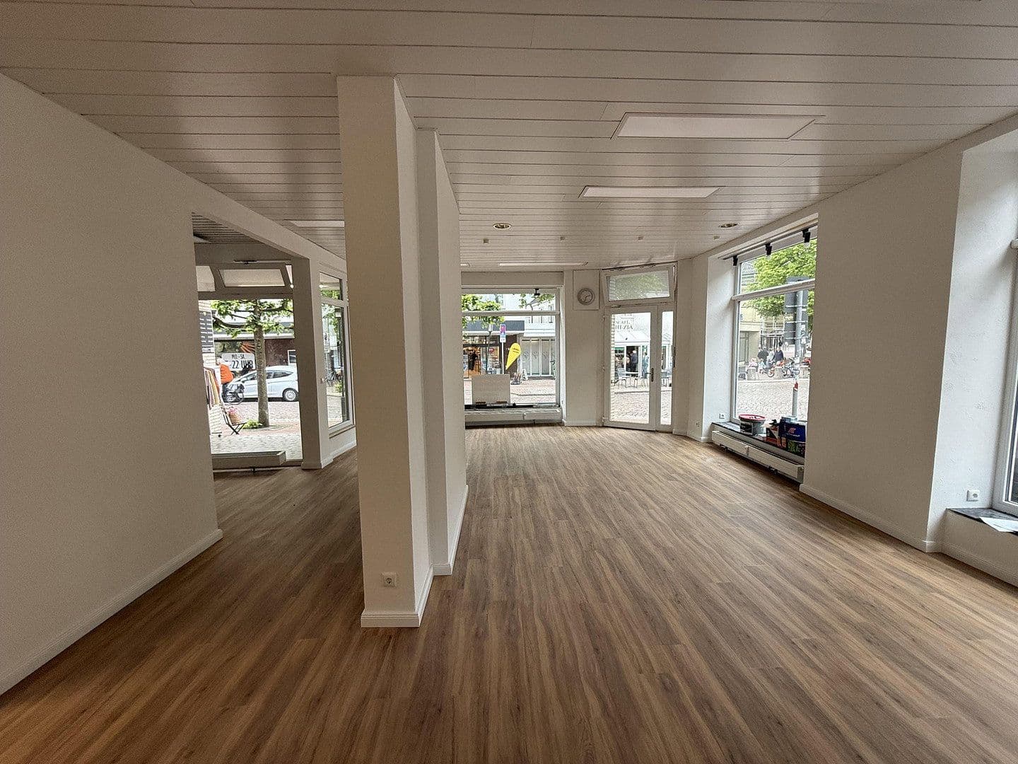 Pronájem nebytového prostoru 126 m², Bahnhofstr. 2, Bad Schwartau, Šlesvicko-Holštýnsko Pronájem nebytového prostoru 126 m², Bahnhofstr. 2, Bad Schwartau, Šlesvicko-Holštýnsko