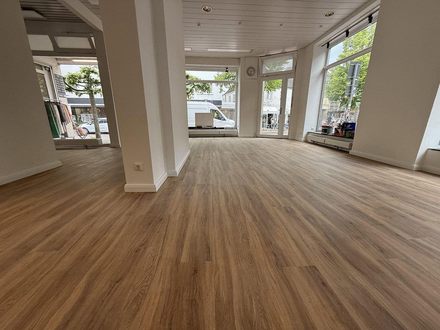 Pronájem nebytového prostoru 126 m², Bahnhofstr. 2, Bad Schwartau, Šlesvicko-Holštýnsko Pronájem nebytového prostoru 126 m², Bahnhofstr. 2, Bad Schwartau, Šlesvicko-Holštýnsko