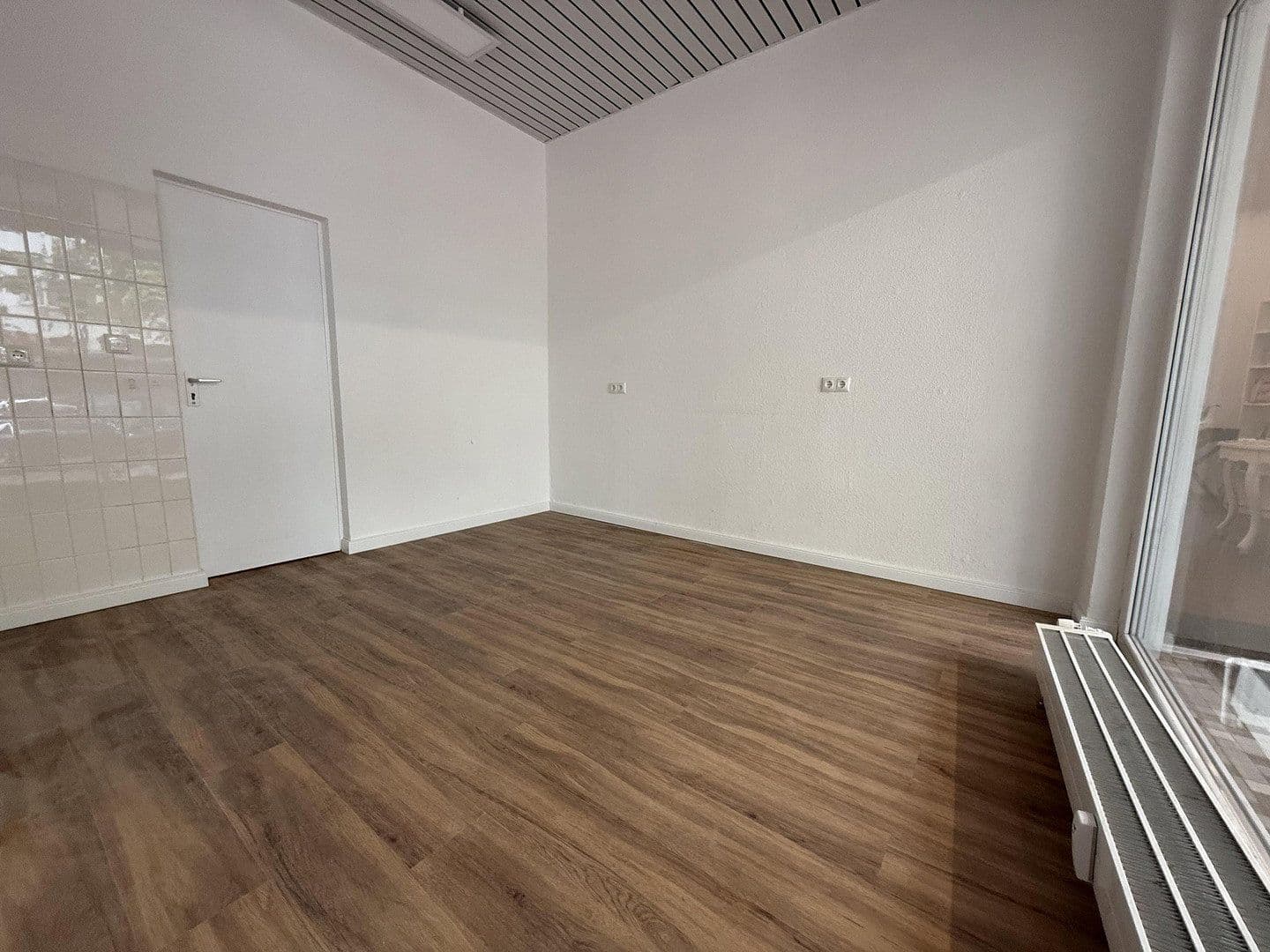 Pronájem nebytového prostoru 126 m², Bahnhofstr. 2, Bad Schwartau, Šlesvicko-Holštýnsko Pronájem nebytového prostoru 126 m², Bahnhofstr. 2, Bad Schwartau, Šlesvicko-Holštýnsko