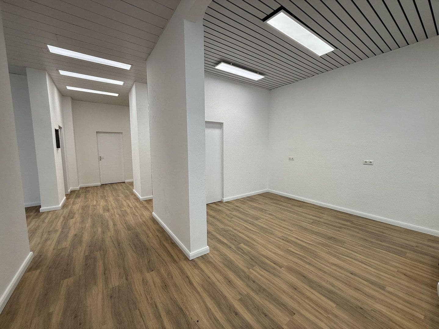 Pronájem nebytového prostoru 126 m², Bahnhofstr. 2, Bad Schwartau, Šlesvicko-Holštýnsko Pronájem nebytového prostoru 126 m², Bahnhofstr. 2, Bad Schwartau, Šlesvicko-Holštýnsko