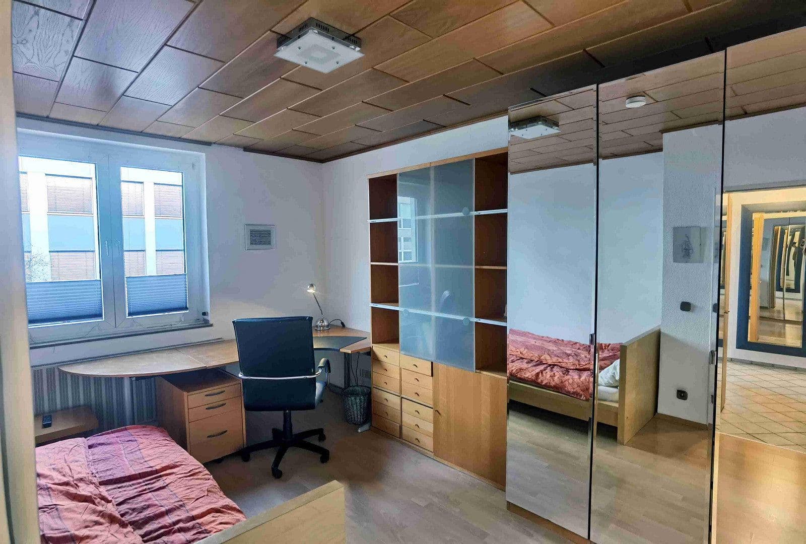 Pronájem bytu 2+1 35 m², Deutzer Freiheit 66a, Köln, Severní Porýní-Vestfálsko Pronájem bytu 2+1 35 m², Deutzer Freiheit 66a, Köln, Severní Porýní-Vestfálsko