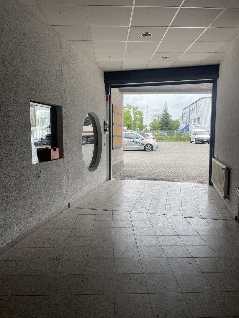 Pronájem nebytového prostoru 895 m², Dieselstraße 1, Dieburg, Hessen Pronájem nebytového prostoru 895 m², Dieselstraße 1, Dieburg, Hessen