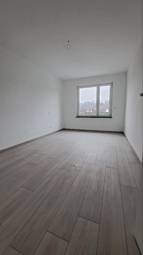Pronájem bytu 4+1 133 m², Kirschenhain 2, Goldbach, Bavorsko Pronájem bytu 4+1 133 m², Kirschenhain 2, Goldbach, Bavorsko