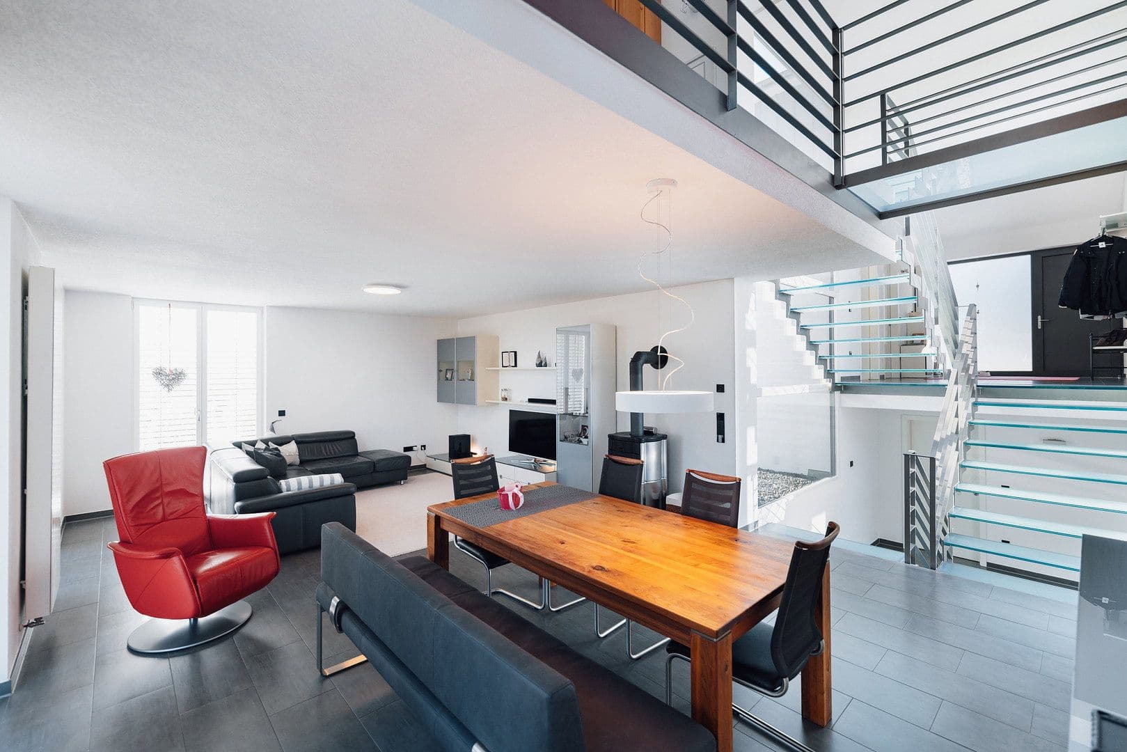 Prodej domu 173 m², pozemek 978 m², Ellwangen (Jagst), Bádensko-Württembersko Prodej domu 173 m², pozemek 978 m², Ellwangen (Jagst), Bádensko-Württembersko