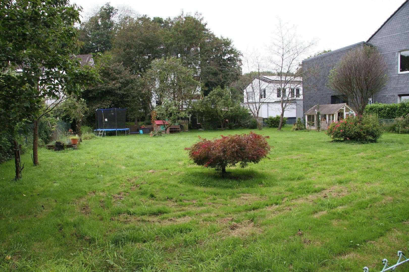 Prodej domu 102 m², pozemek 282 m², Kohlfurther Straße 13, Solingen, Severní Porýní-Vestfálsko Prodej domu 102 m², pozemek 282 m², Kohlfurther Straße 13, Solingen, Severní Porýní-Vestfálsko