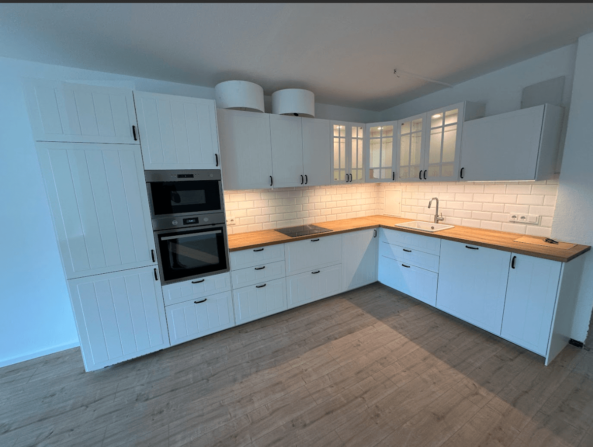 Pronájem bytu 3+1 68 m², Faleska-Meinig-Straße 108, Chemnitz, Sasko Pronájem bytu 3+1 68 m², Faleska-Meinig-Straße 108, Chemnitz, Sasko