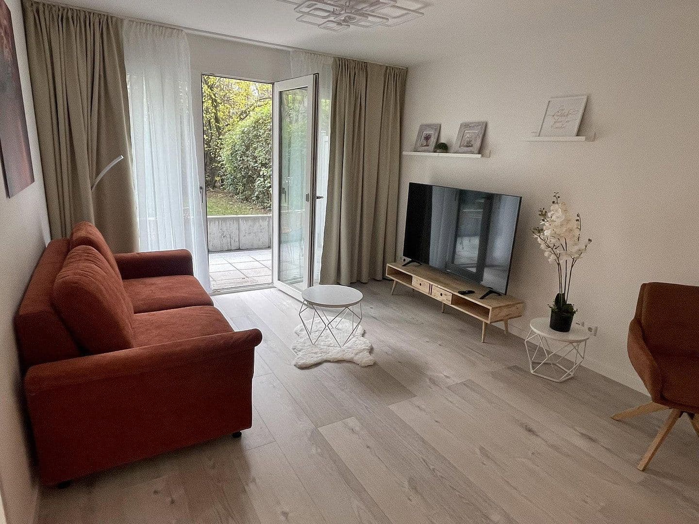 Pronájem bytu 3+1 71 m², Kleine Alexanderstraße 7, Berlin, Berlín Pronájem bytu 3+1 71 m², Kleine Alexanderstraße 7, Berlin, Berlín