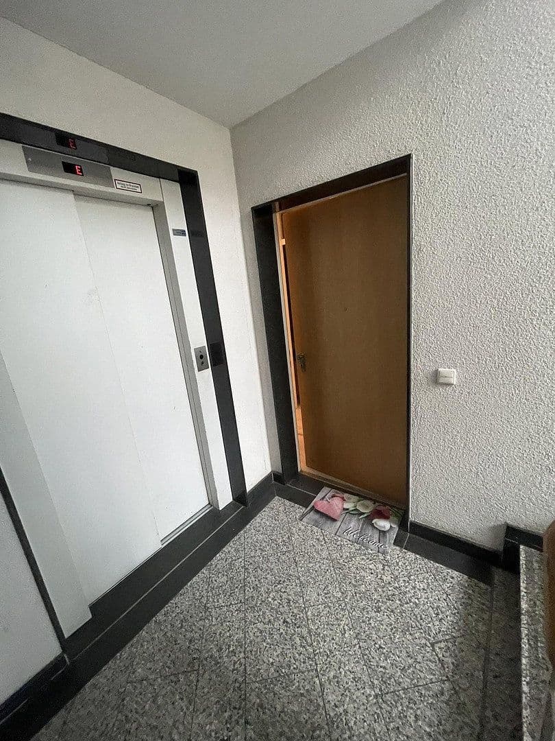 Pronájem bytu 3+1 71 m², Kleine Alexanderstraße 7, Berlin, Berlín Pronájem bytu 3+1 71 m², Kleine Alexanderstraße 7, Berlin, Berlín