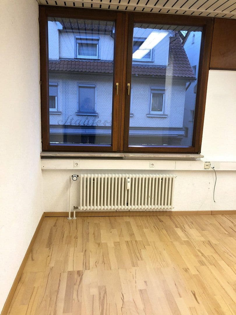 Pronájem kanceláře 55 m², Göppingen, Bádensko-Württembersko Pronájem kanceláře 55 m², Göppingen, Bádensko-Württembersko