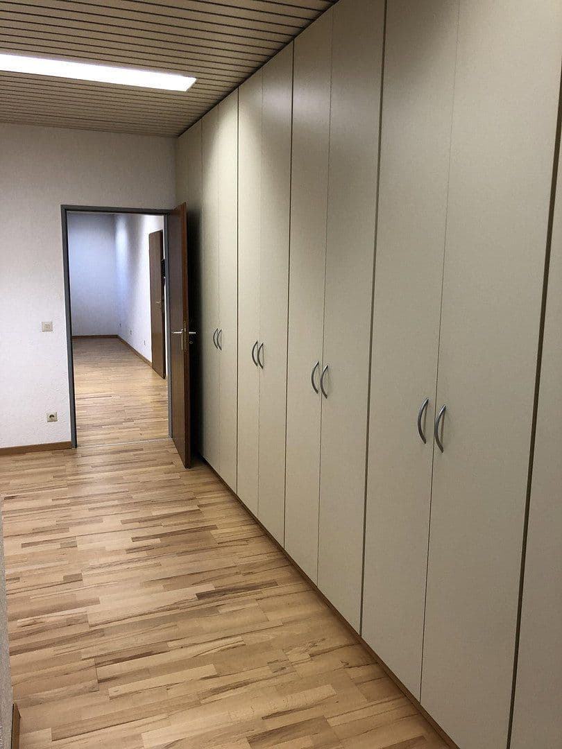 Pronájem kanceláře 55 m², Göppingen, Bádensko-Württembersko Pronájem kanceláře 55 m², Göppingen, Bádensko-Württembersko