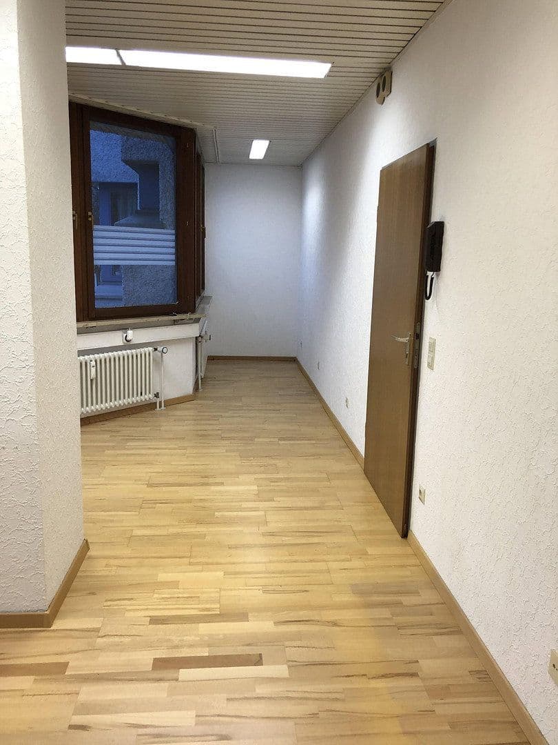 Pronájem kanceláře 55 m², Göppingen, Bádensko-Württembersko Pronájem kanceláře 55 m², Göppingen, Bádensko-Württembersko