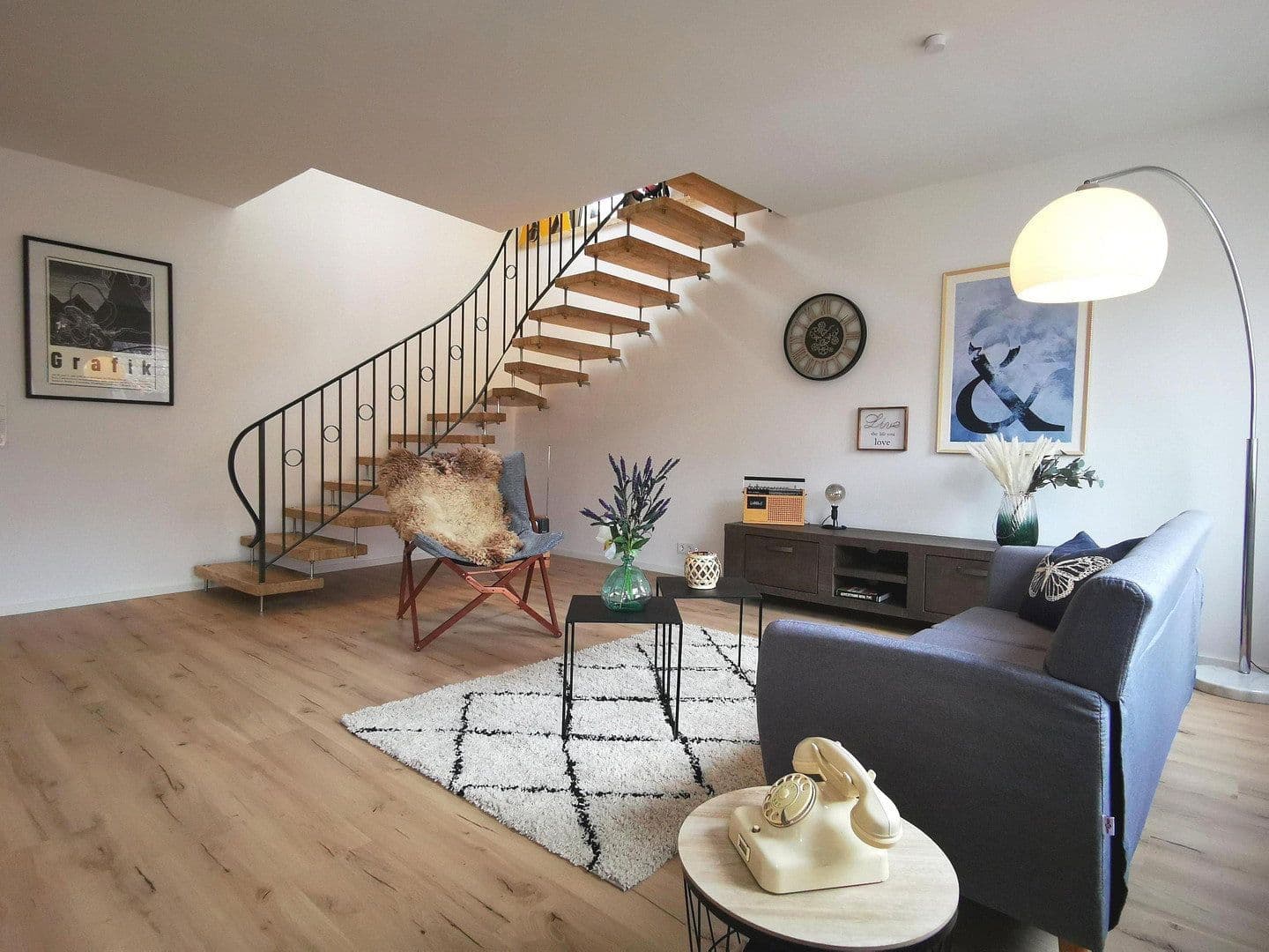 Pronájem bytu 3+kk 114 m², Oppenheim, Porýní-Falc Pronájem bytu 3+kk 114 m², Oppenheim, Porýní-Falc
