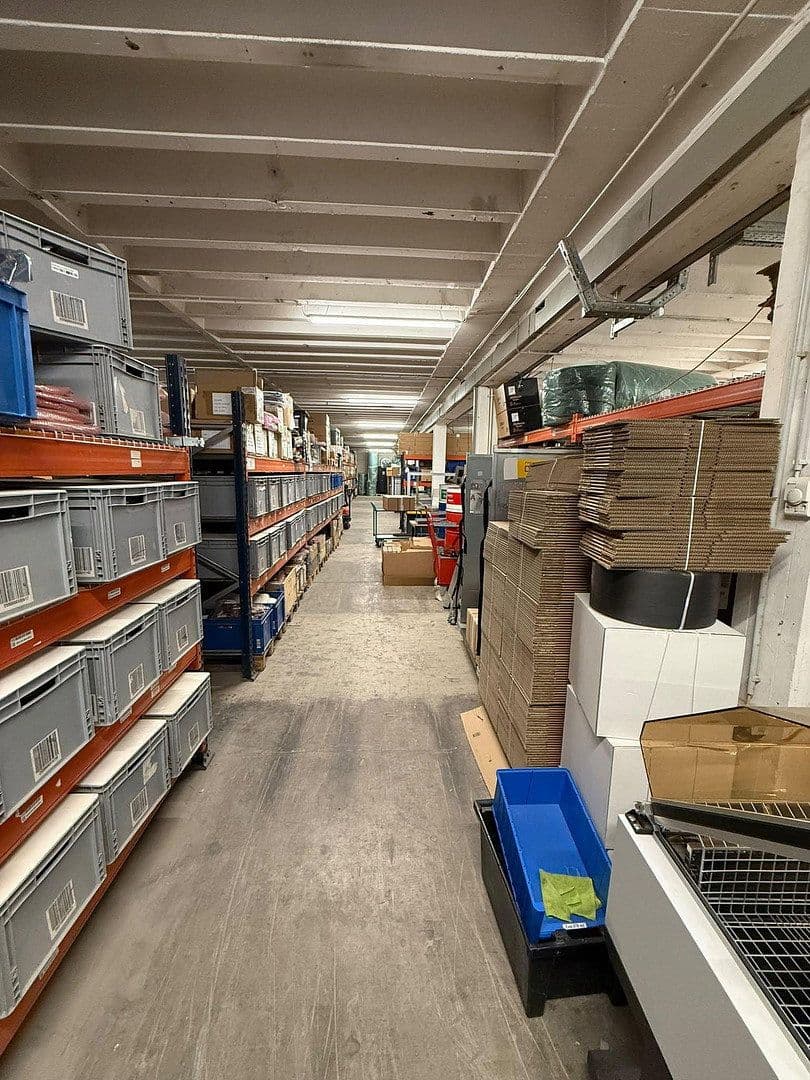Pronájem nebytového prostoru 980 m², Brendelweg 168, Delmenhorst, Dolní Sasko Pronájem nebytového prostoru 980 m², Brendelweg 168, Delmenhorst, Dolní Sasko