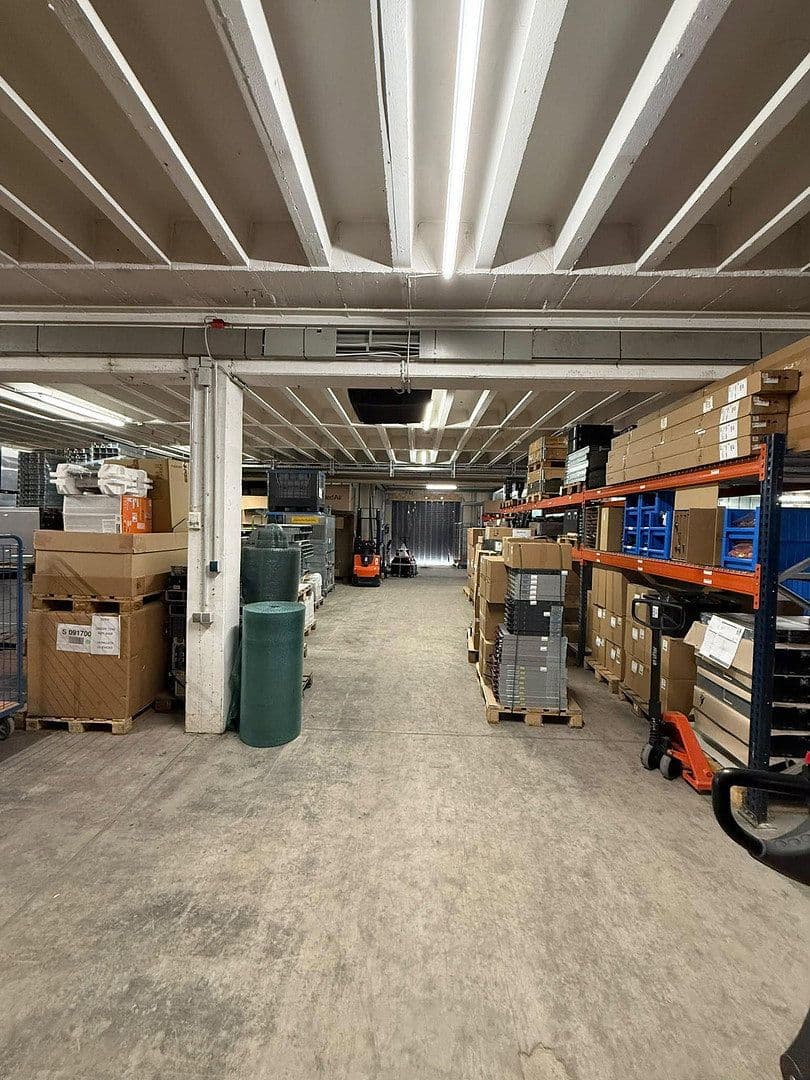 Pronájem nebytového prostoru 980 m², Brendelweg 168, Delmenhorst, Dolní Sasko Pronájem nebytového prostoru 980 m², Brendelweg 168, Delmenhorst, Dolní Sasko