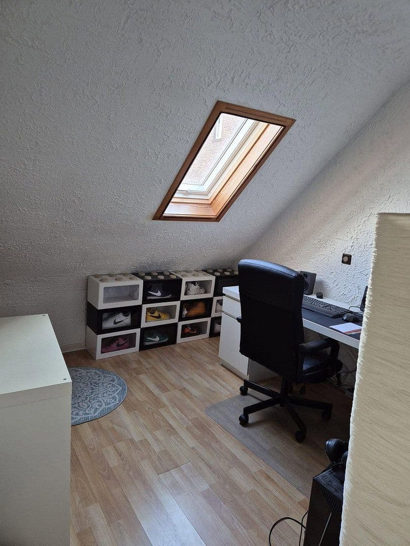 Pronájem domu 75 m², pozemek 110 m², Frechen, Severní Porýní-Vestfálsko Pronájem domu 75 m², pozemek 110 m², Frechen, Severní Porýní-Vestfálsko