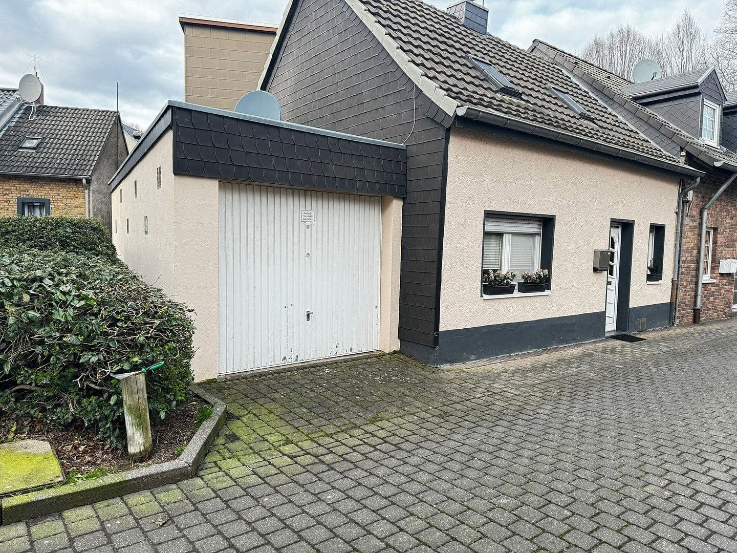 Pronájem domu 75 m², pozemek 110 m², Frechen, Severní Porýní-Vestfálsko Pronájem domu 75 m², pozemek 110 m², Frechen, Severní Porýní-Vestfálsko