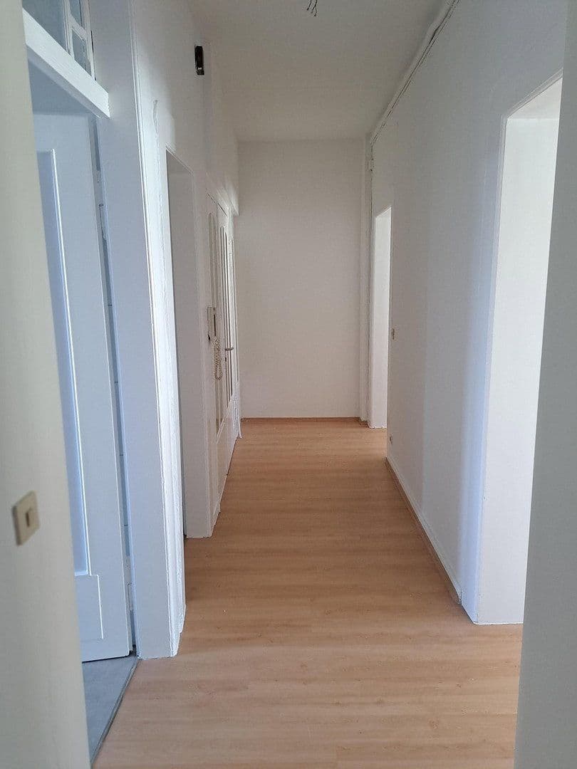 Pronájem bytu 3+1 73 m², Erlanger Str. 22, Fürth, Bavorsko Pronájem bytu 3+1 73 m², Erlanger Str. 22, Fürth, Bavorsko