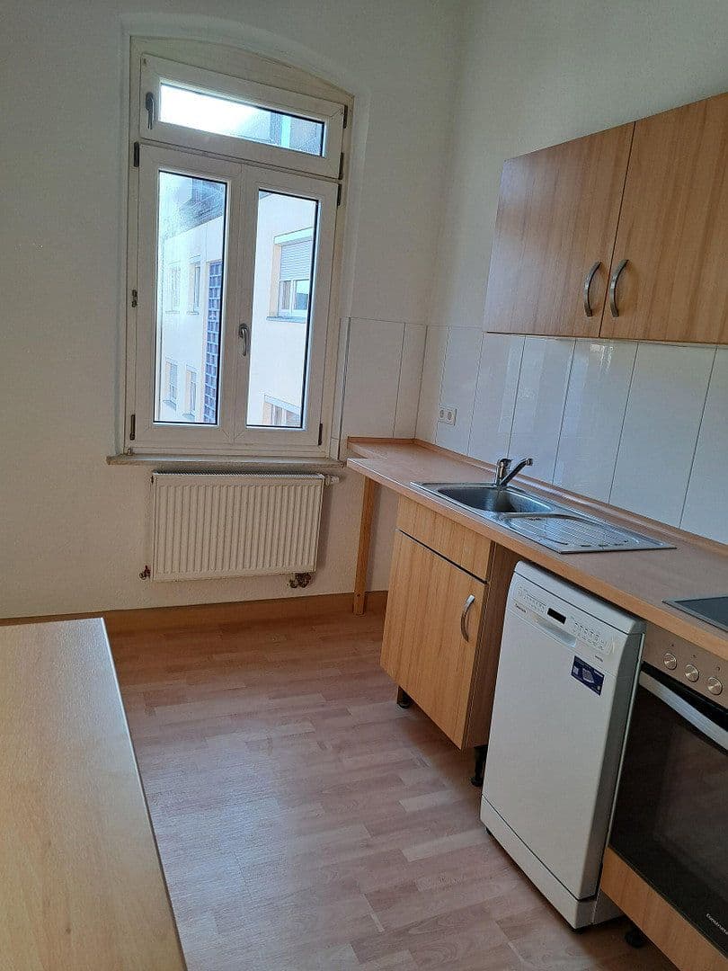 Pronájem bytu 3+1 73 m², Erlanger Str. 22, Fürth, Bavorsko Pronájem bytu 3+1 73 m², Erlanger Str. 22, Fürth, Bavorsko
