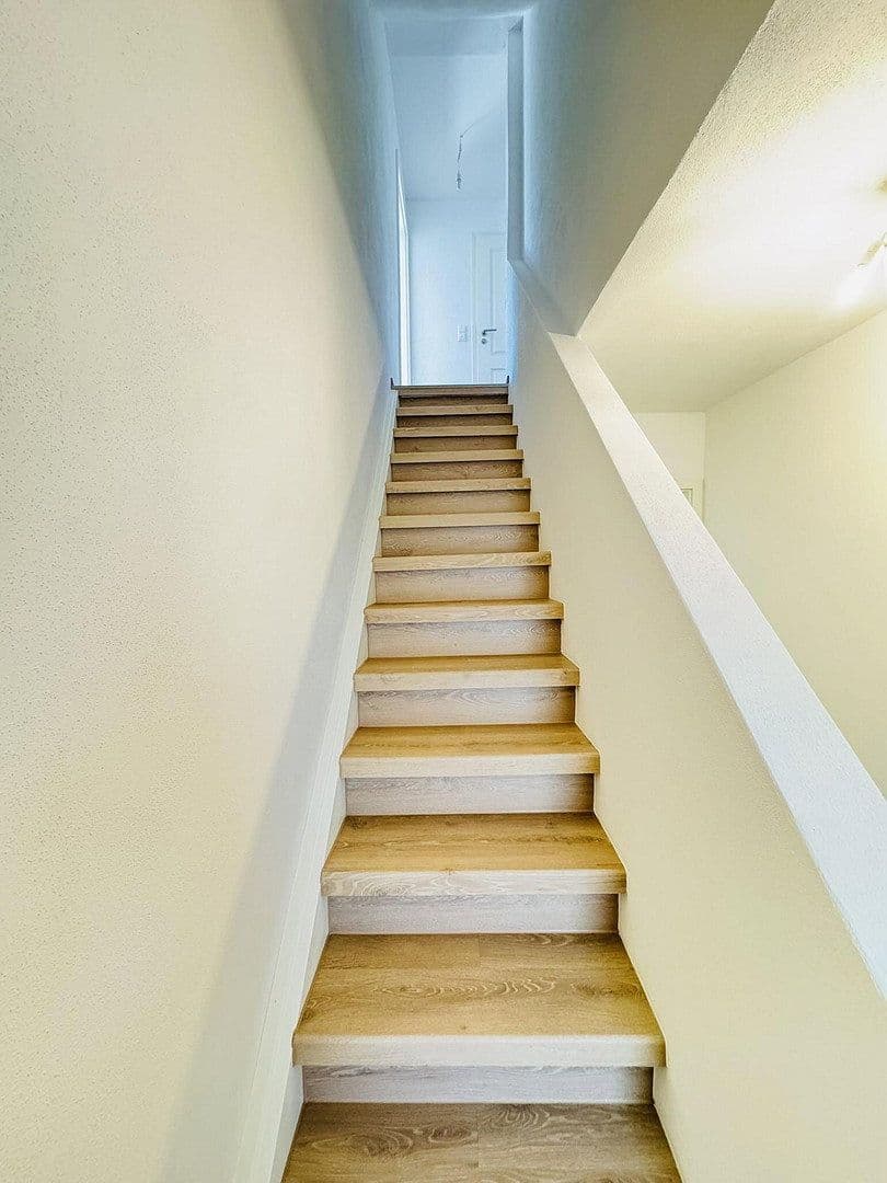 Prodej domu 180 m², pozemek 357 m², Bechhofen, Bavorsko Prodej domu 180 m², pozemek 357 m², Bechhofen, Bavorsko