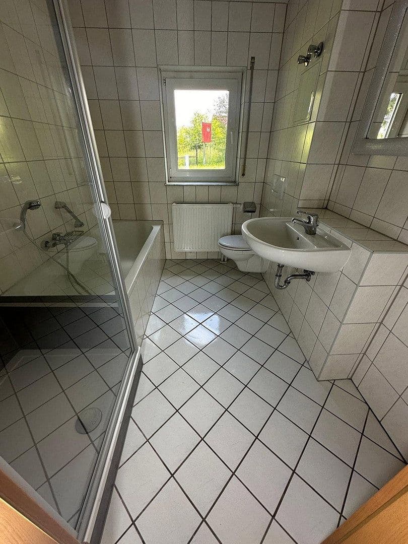 Pronájem bytu 2+1 60 m², Feldstr. 1c, Gerstungen, Durynsko Pronájem bytu 2+1 60 m², Feldstr. 1c, Gerstungen, Durynsko