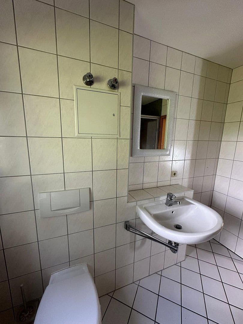 Pronájem bytu 2+1 60 m², Feldstr. 1c, Gerstungen, Durynsko Pronájem bytu 2+1 60 m², Feldstr. 1c, Gerstungen, Durynsko
