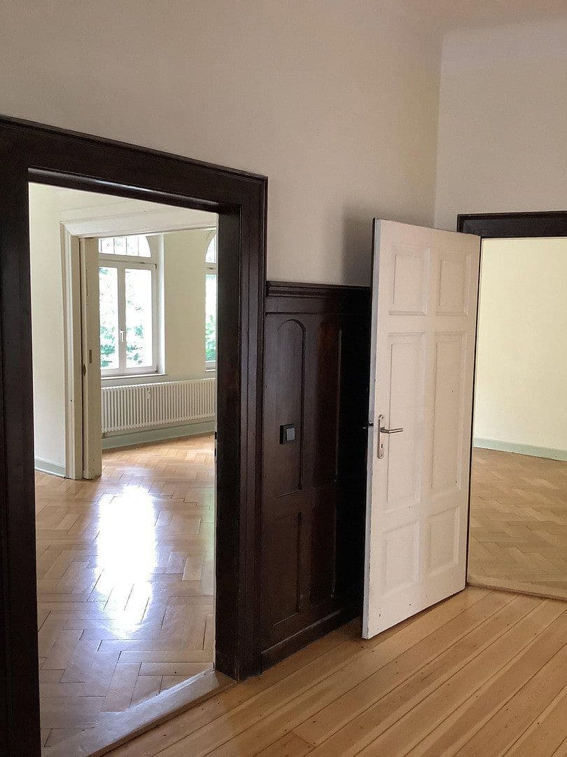 Pronájem bytu 4+1 165 m², Lindenauallee 28, Gotha, Durynsko Pronájem bytu 4+1 165 m², Lindenauallee 28, Gotha, Durynsko