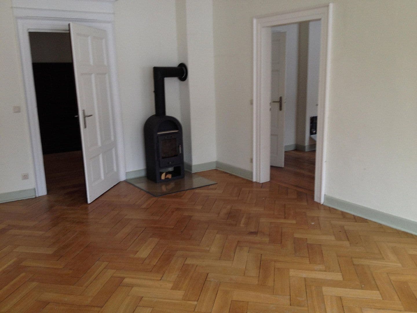 Pronájem bytu 4+1 165 m², Lindenauallee 28, Gotha, Durynsko Pronájem bytu 4+1 165 m², Lindenauallee 28, Gotha, Durynsko
