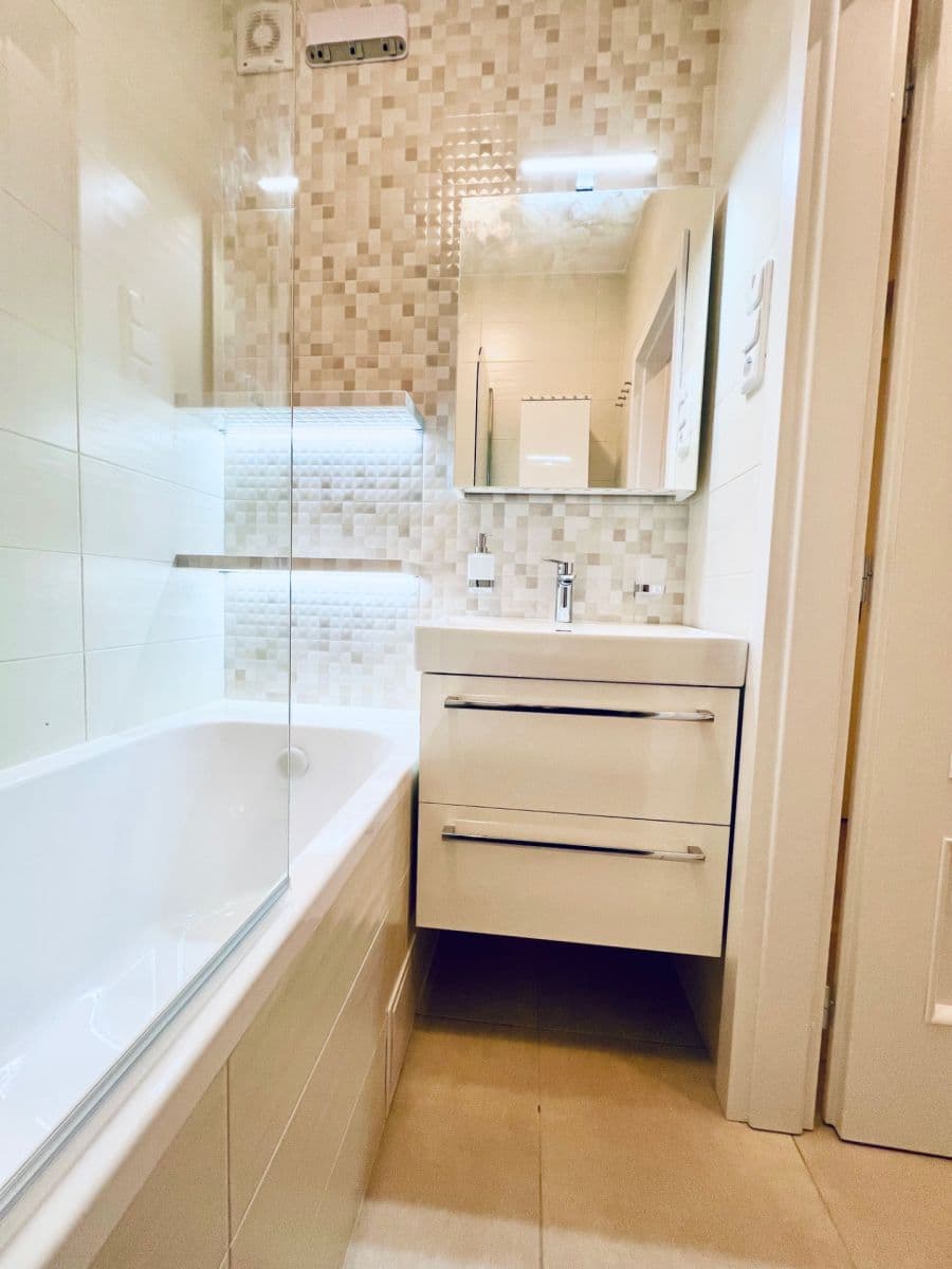 Pronájem bytu 2+1 51 m², Na Královkách, Kuřim, Jihomoravský kraj Pronájem bytu 2+1 51 m², Na Královkách, Kuřim, Jihomoravský kraj