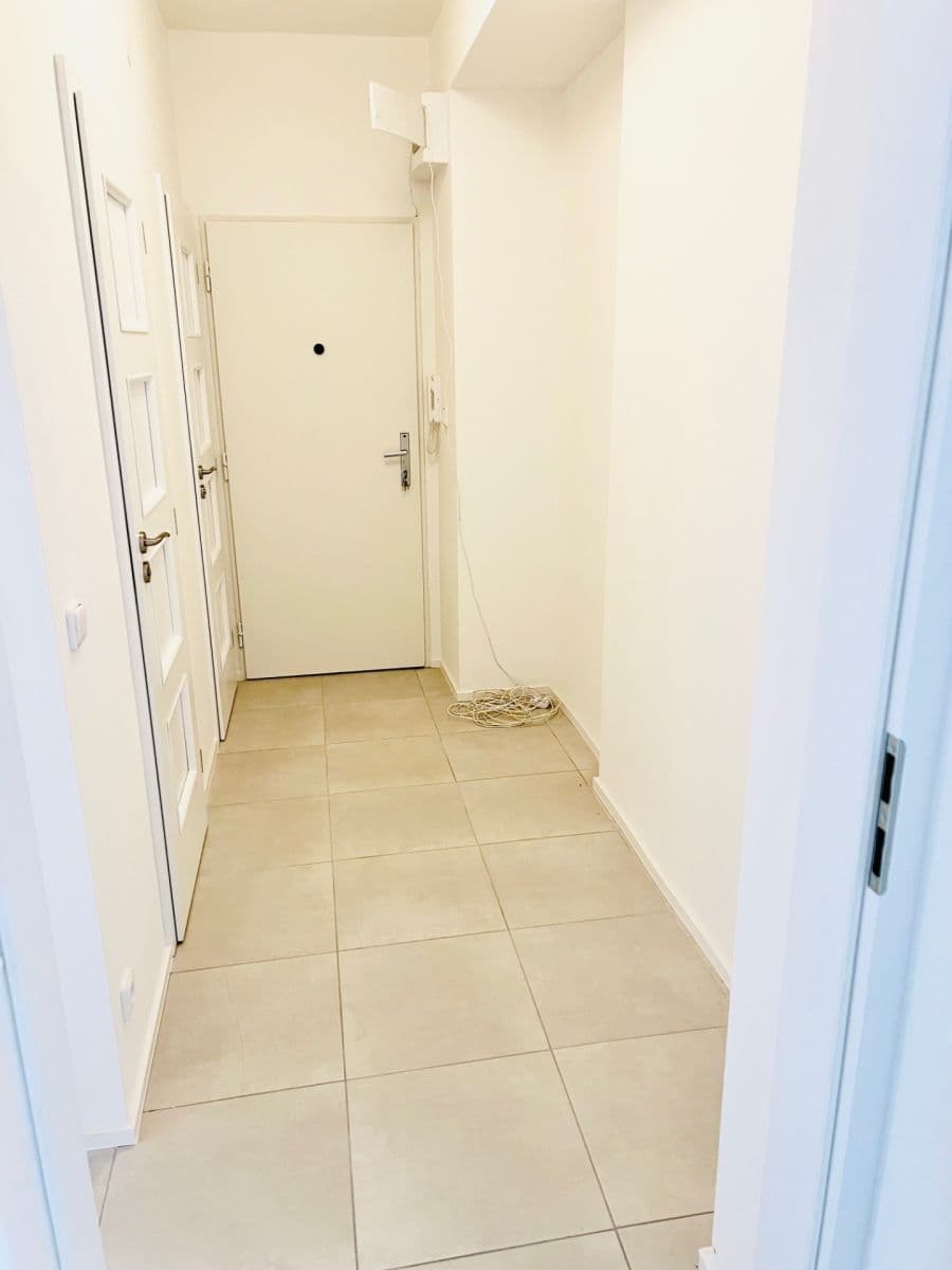 Pronájem bytu 2+1 51 m², Na Královkách, Kuřim, Jihomoravský kraj Pronájem bytu 2+1 51 m², Na Královkách, Kuřim, Jihomoravský kraj