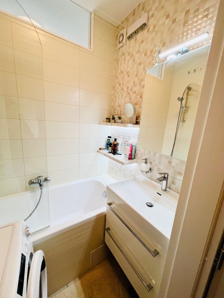 Pronájem bytu 2+1 51 m², Na Královkách, Kuřim, Jihomoravský kraj Pronájem bytu 2+1 51 m², Na Královkách, Kuřim, Jihomoravský kraj