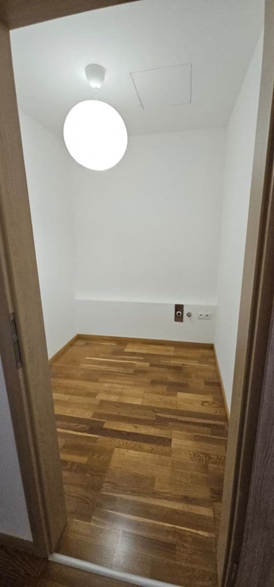 Pronájem bytu 2+kk 63 m², Žitenická, Praha, Praha Pronájem bytu 2+kk 63 m², Žitenická, Praha, Praha