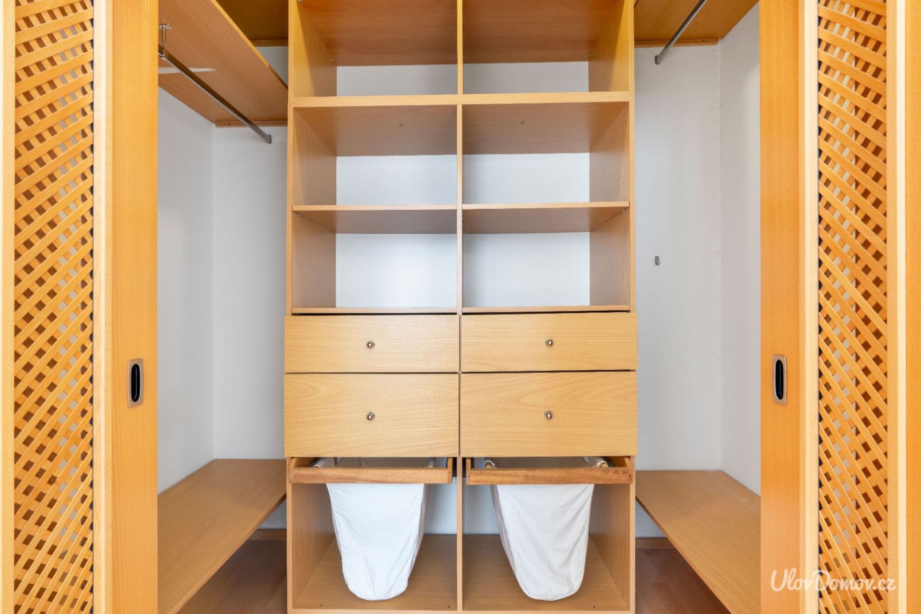 Pronájem bytu 2+kk 52 m², Lukášova, Praha, Praha Pronájem bytu 2+kk 52 m², Lukášova, Praha, Praha