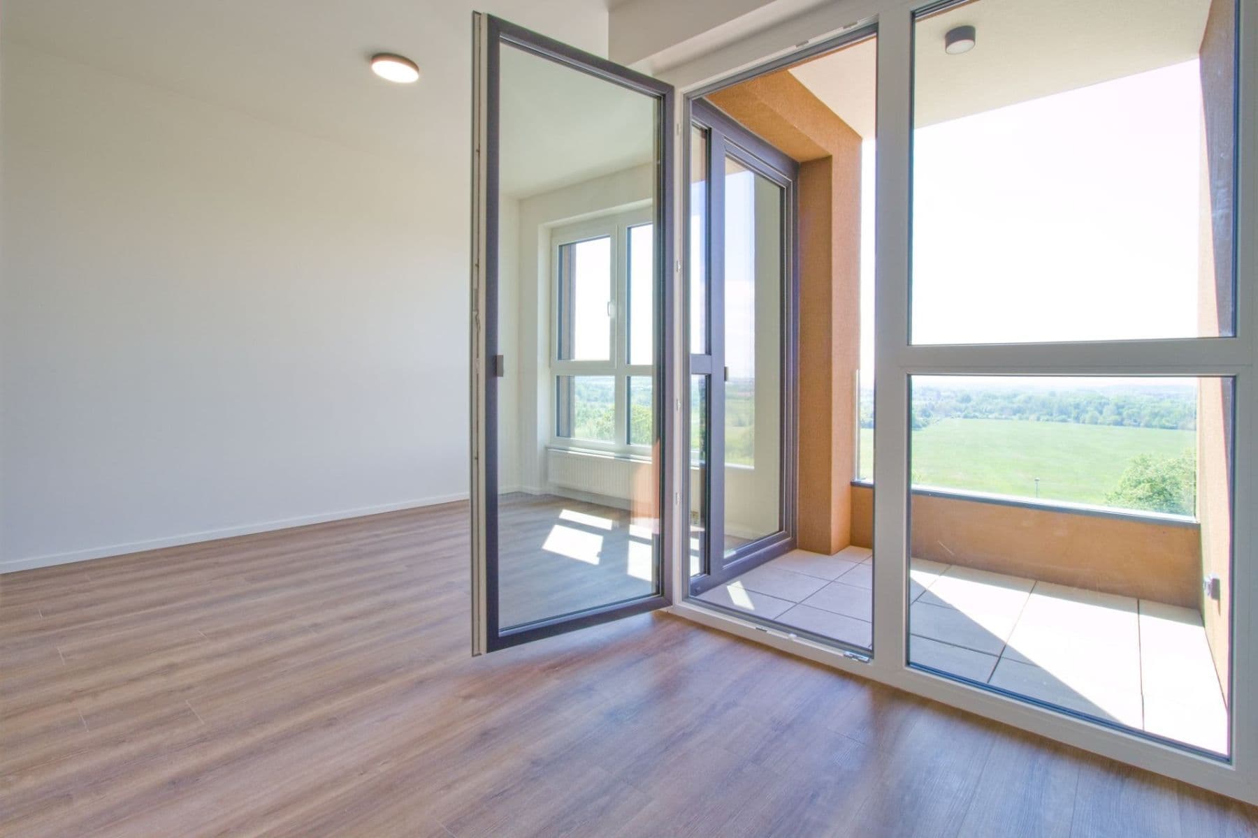 Pronájem bytu 1+kk 39 m², Arnošta Valenty, Praha, Praha Pronájem bytu 1+kk 39 m², Arnošta Valenty, Praha, Praha