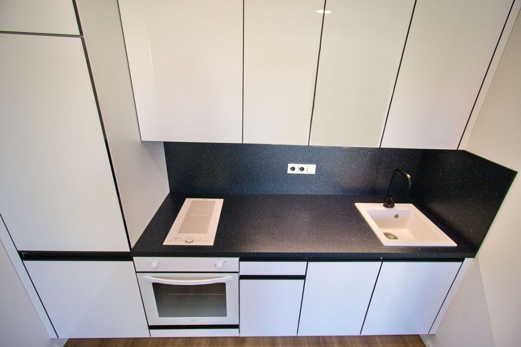 Pronájem bytu 1+kk 40 m², Arnošta Valenty, Praha, Praha Pronájem bytu 1+kk 40 m², Arnošta Valenty, Praha, Praha