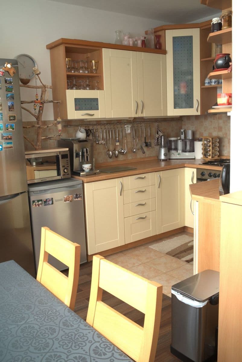 Pronájem bytu 4+1 82 m², Polabská, Praha, Praha Pronájem bytu 4+1 82 m², Polabská, Praha, Praha
