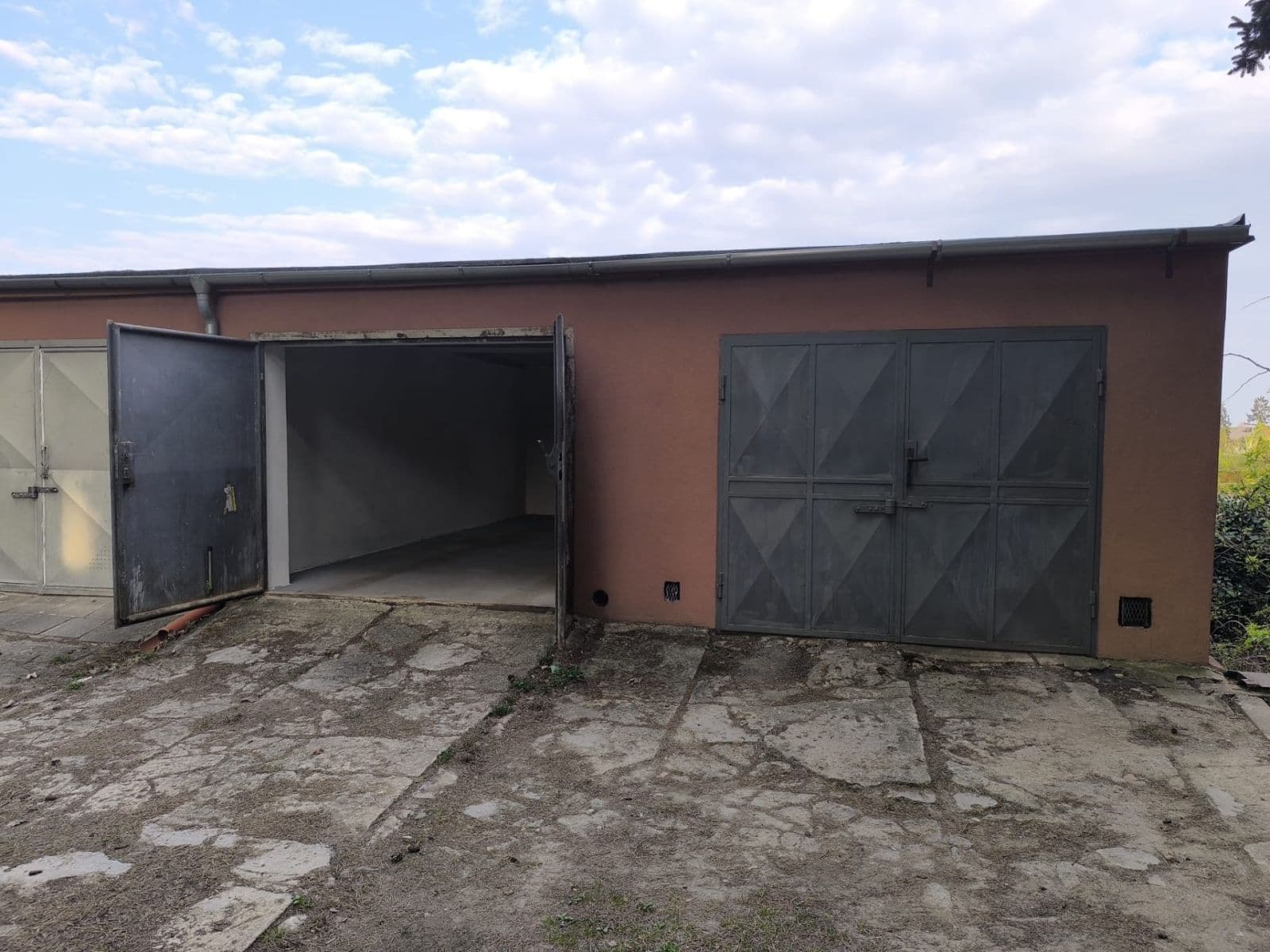 Prodej garáže 23 m², J. A. Komenského, Zbýšov, Jihomoravský kraj Prodej garáže 23 m², J. A. Komenského, Zbýšov, Jihomoravský kraj
