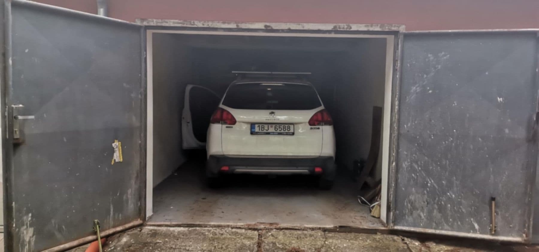 Prodej garáže 23 m², J. A. Komenského, Zbýšov, Jihomoravský kraj Prodej garáže 23 m², J. A. Komenského, Zbýšov, Jihomoravský kraj