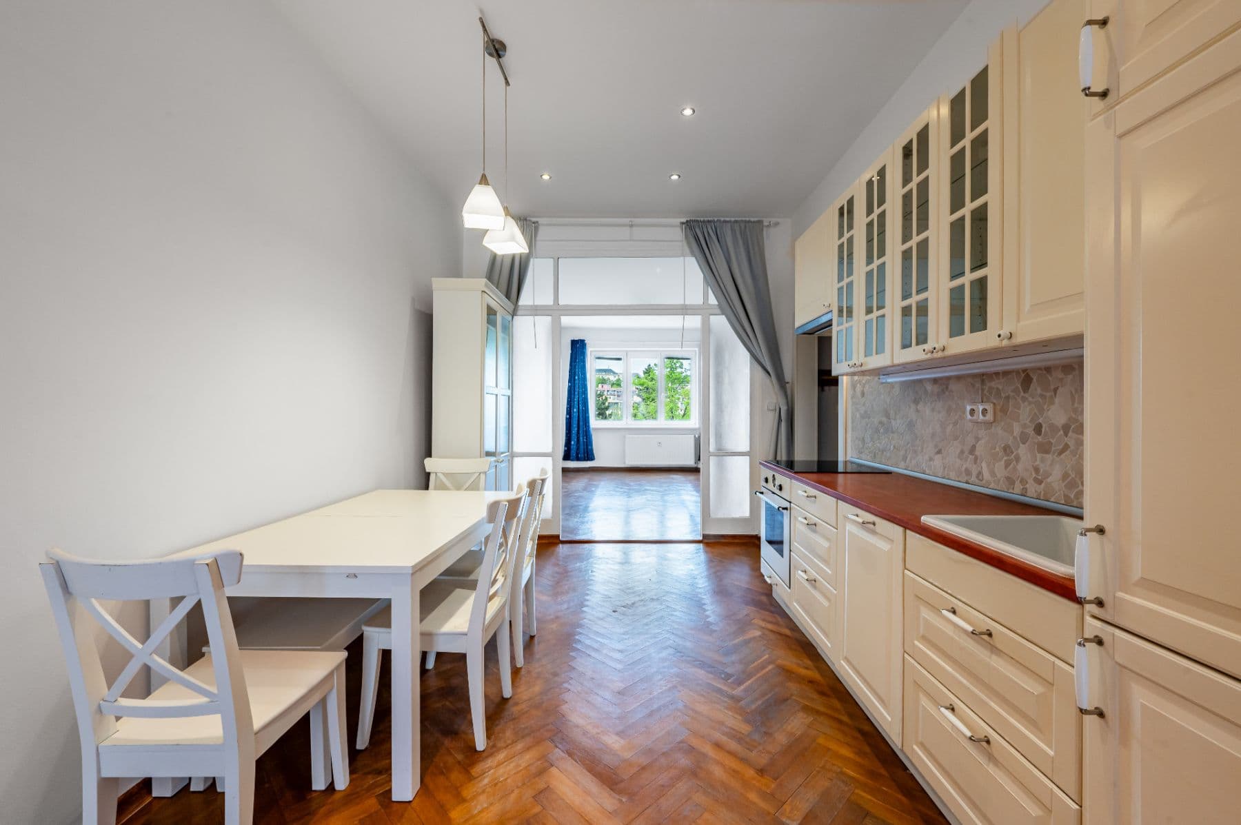 Pronájem bytu 3+kk 80 m², Bělohorská, Praha, Praha Pronájem bytu 3+kk 80 m², Bělohorská, Praha, Praha
