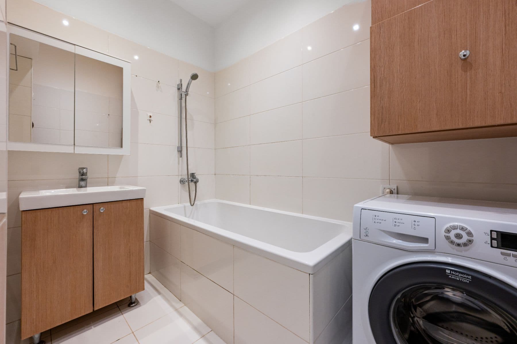 Pronájem bytu 3+kk 80 m², Bělohorská, Praha, Praha Pronájem bytu 3+kk 80 m², Bělohorská, Praha, Praha