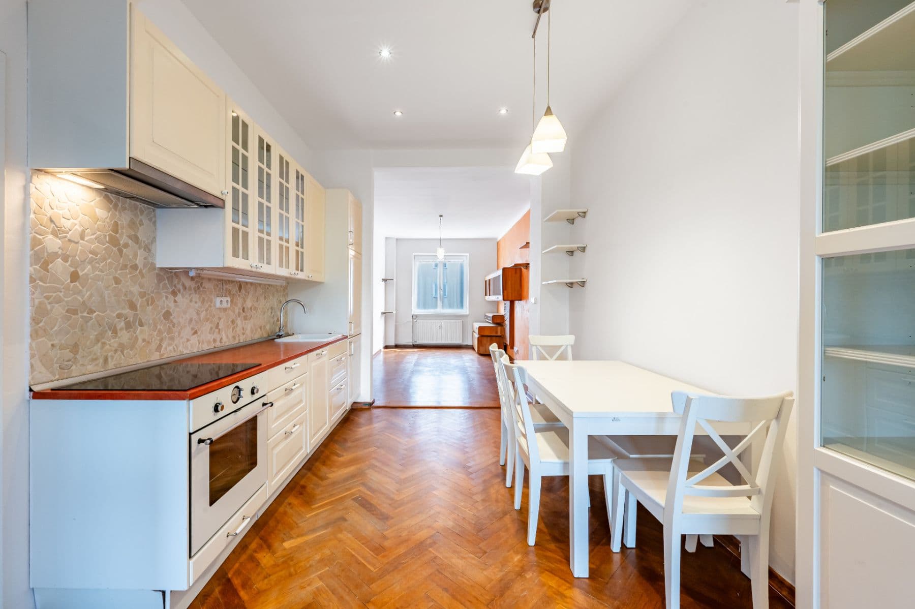 Pronájem bytu 3+kk 80 m², Bělohorská, Praha, Praha Pronájem bytu 3+kk 80 m², Bělohorská, Praha, Praha